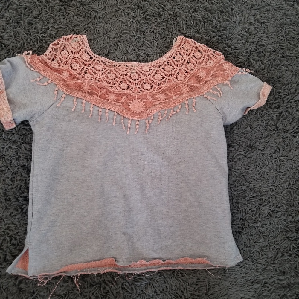 Gimmicks by BKE Lace Sleeve Sweatshirt from Buckle